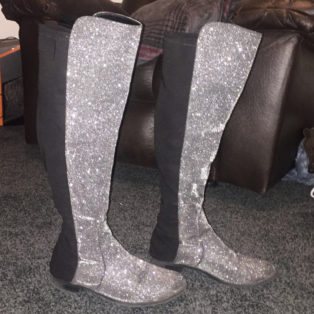 GORGEOUS GLITTER BOOTS!